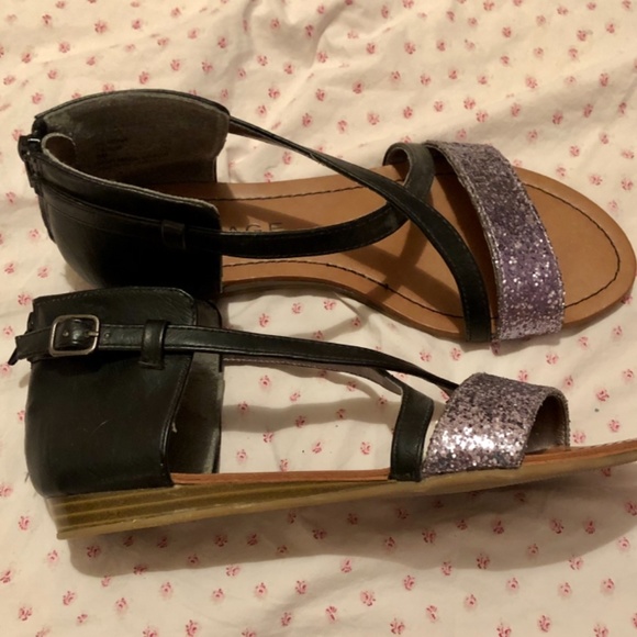 Rampage 8 glittery sliver gladiator sandals - Picture 2 of 4